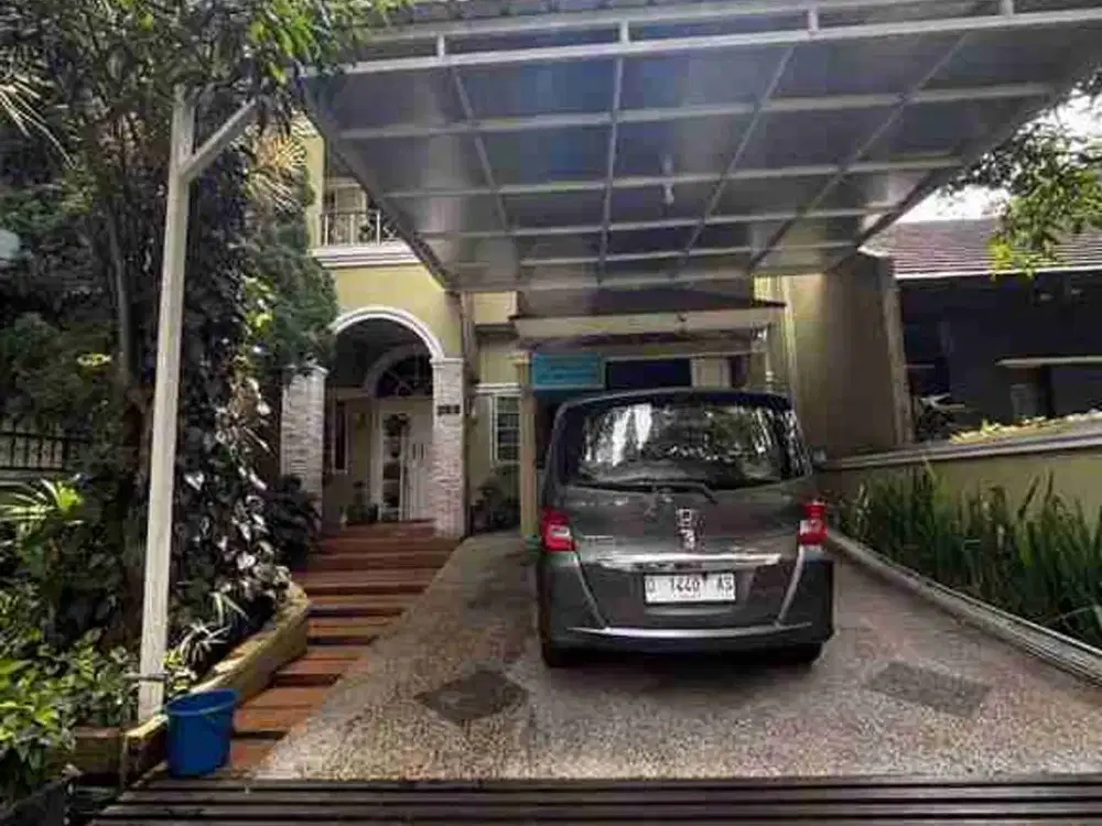 Rumah Asri Strategis dalam komplek di Pasteur Bandung