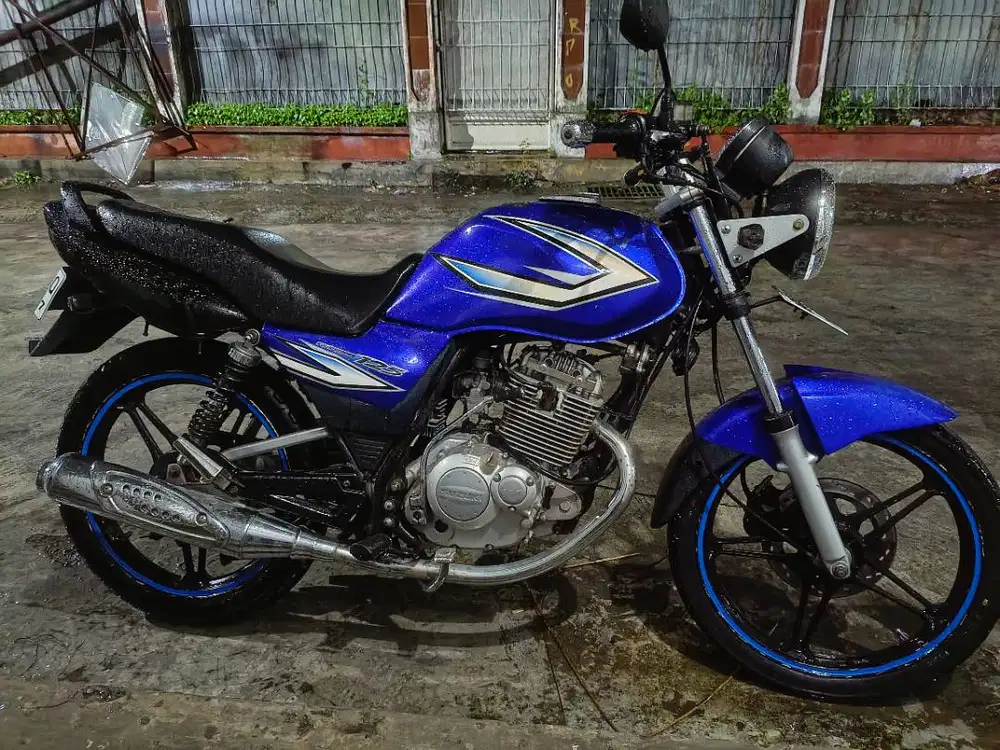 Suzuki Thunder 125