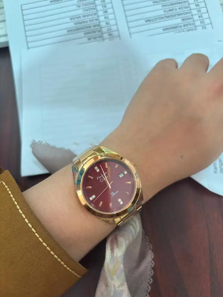 Jam AC wanita rosegold