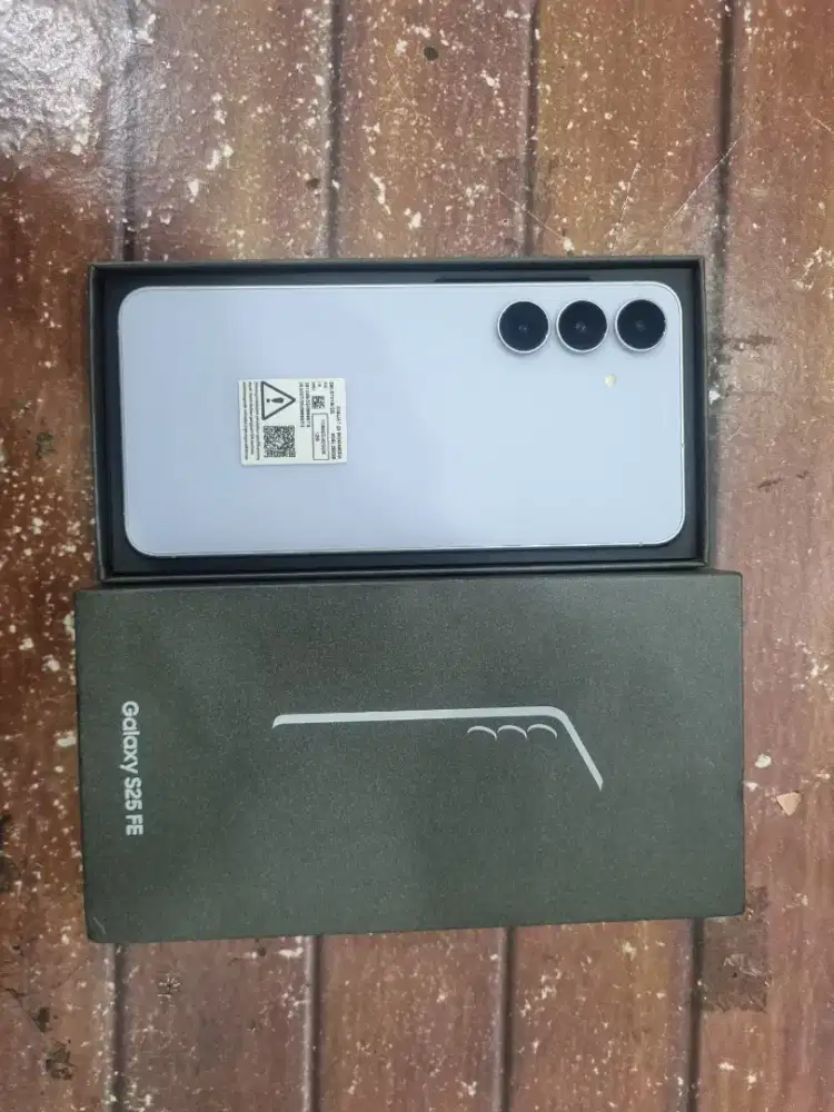 Samsung S25FE 8/256Gb