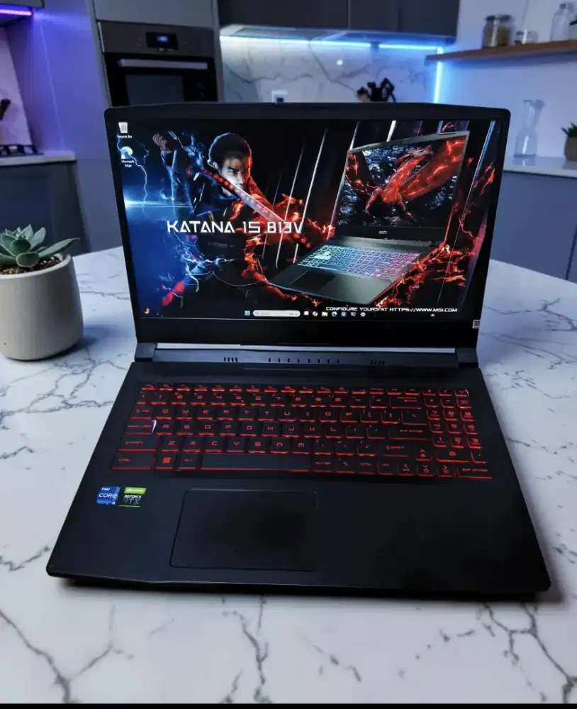 LAPTOP MSI KATANA RAM 8Gb SSD 512GB DUAL VGA Nvidia RTX 3050