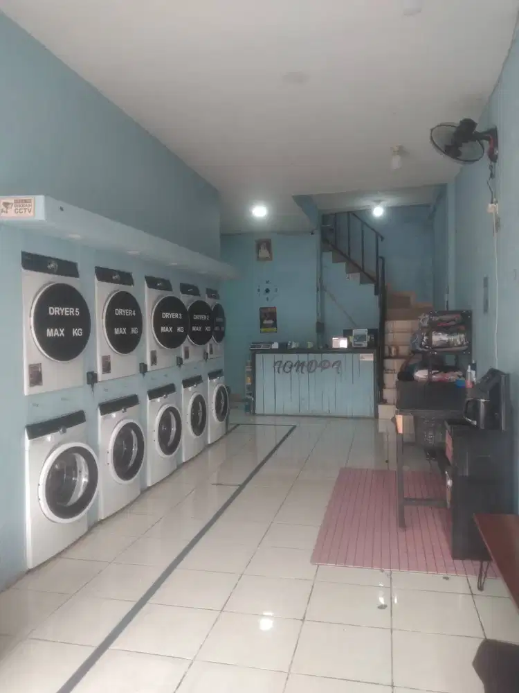 Mesin cuci dan pengering ex laundry
