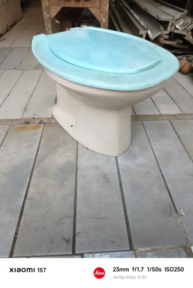WC KLOSET DUDUK MANUAL SIRAM MERK AMERICAN STANDARD BEKAS SEKEN