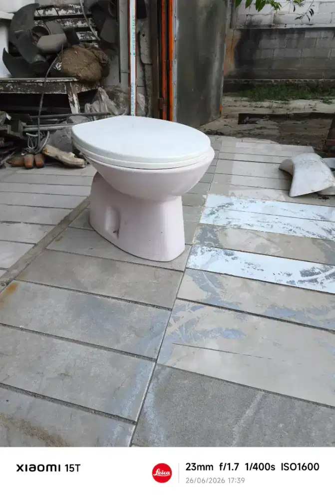 WC KLOSET DUDUK MANUAL SIRAM MERK AMERICAN STANDARD BEKAS SEKEN