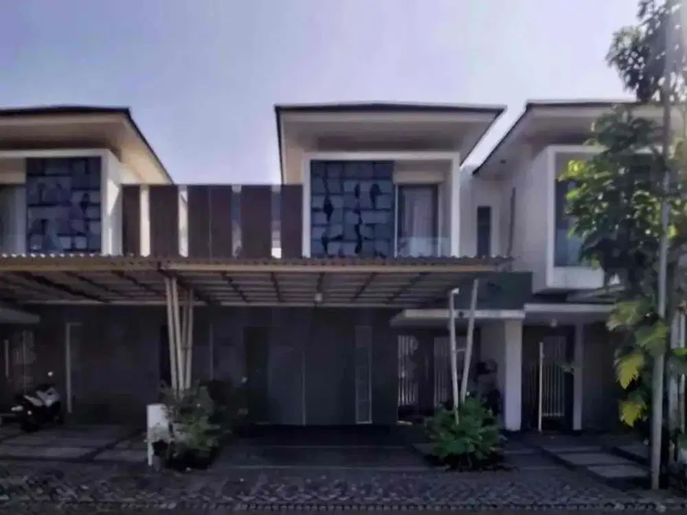 Lake view ‼Dijual rumah royal residence wiyung