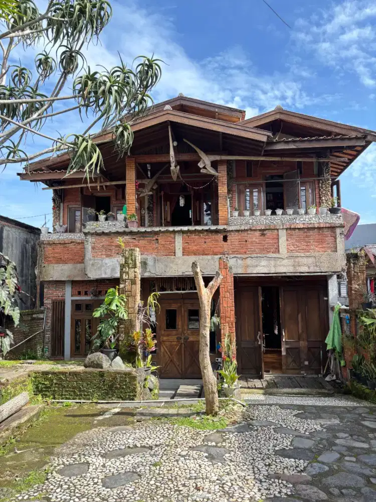 Di jual cepat rumah pinggir jalan utama provinsi cipanas puncak