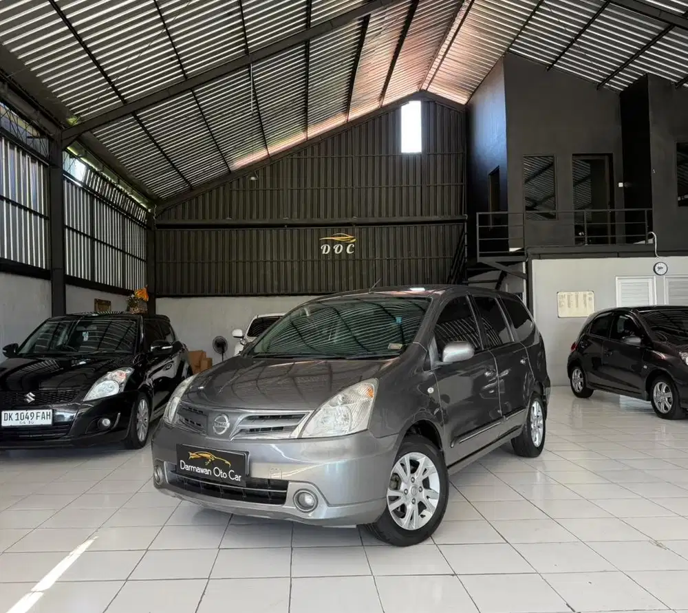Grand Livina XV Matic 2011 Asli Bali