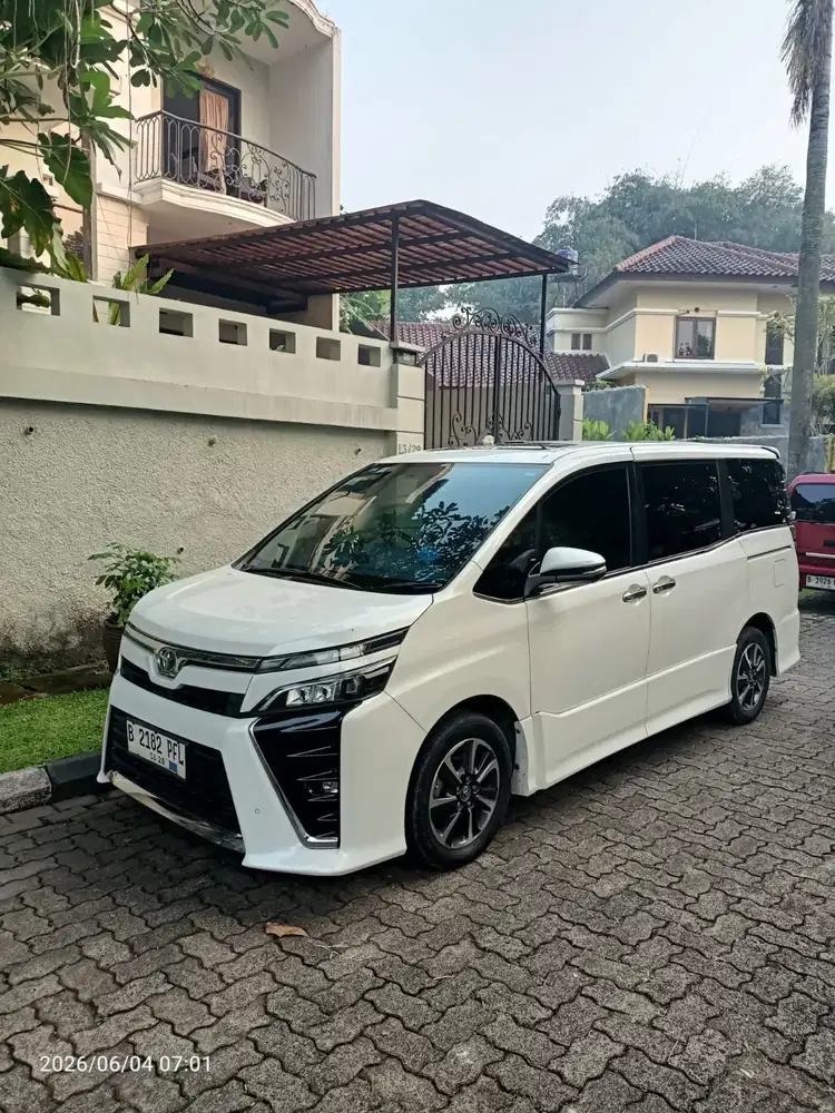 Toyota Voxy 2018 Bensin