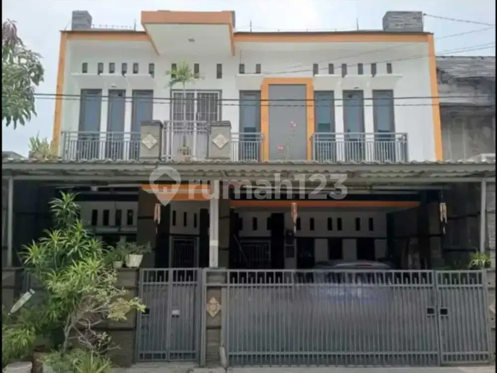 Rumah 2.5 Lantai Perumnas di Karawang