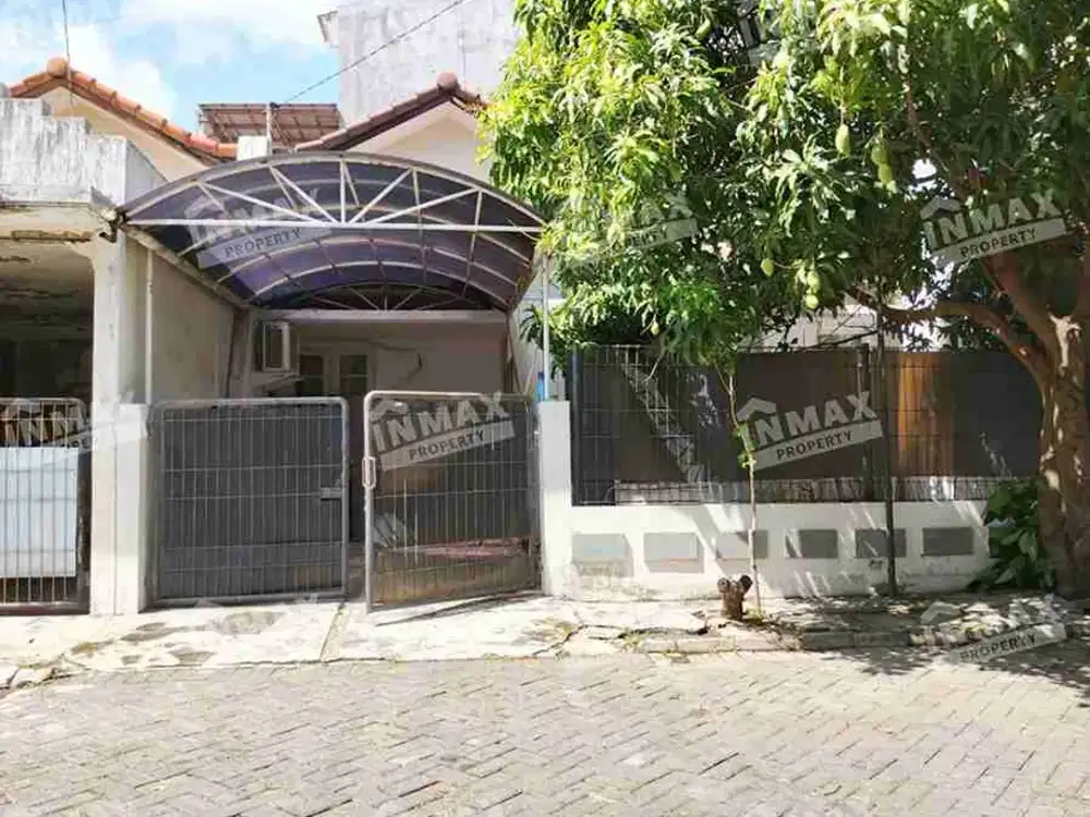 Rumah Hitung Tanah Villa Kalijudan Indah Surabaya Ada halaman belakang SHM