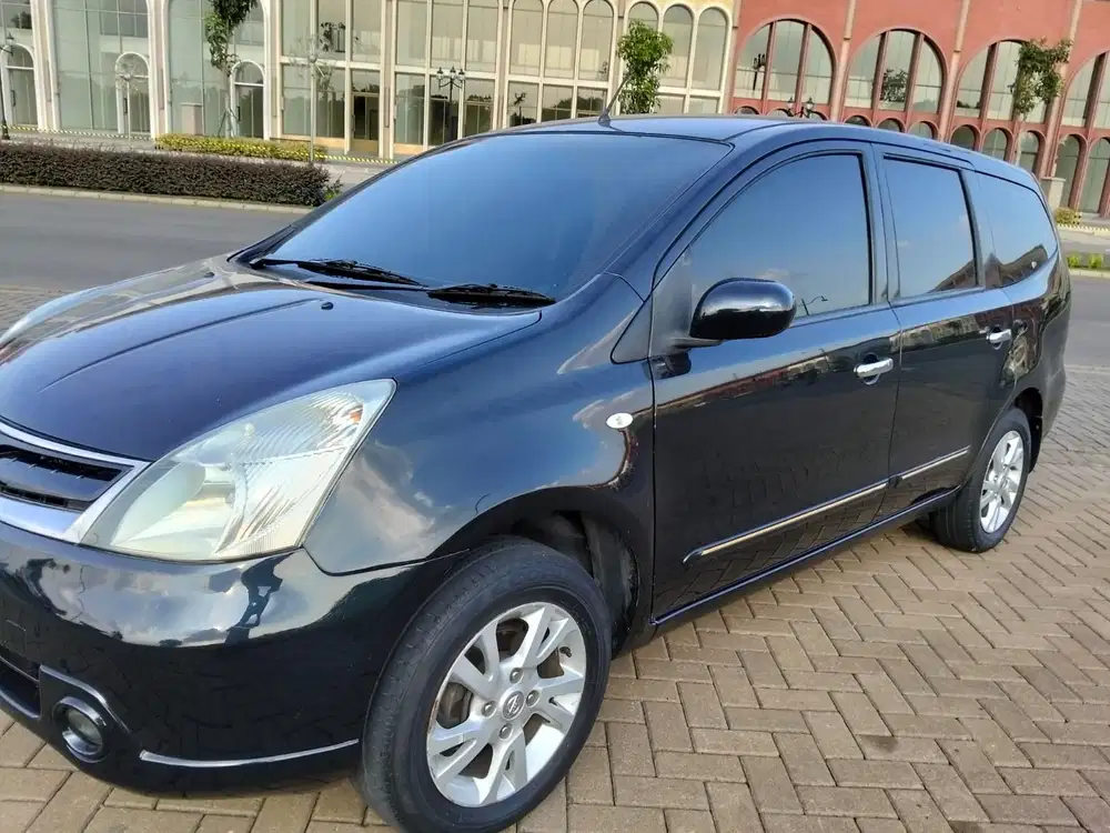 Nissan Grand livina 2011 Bensin