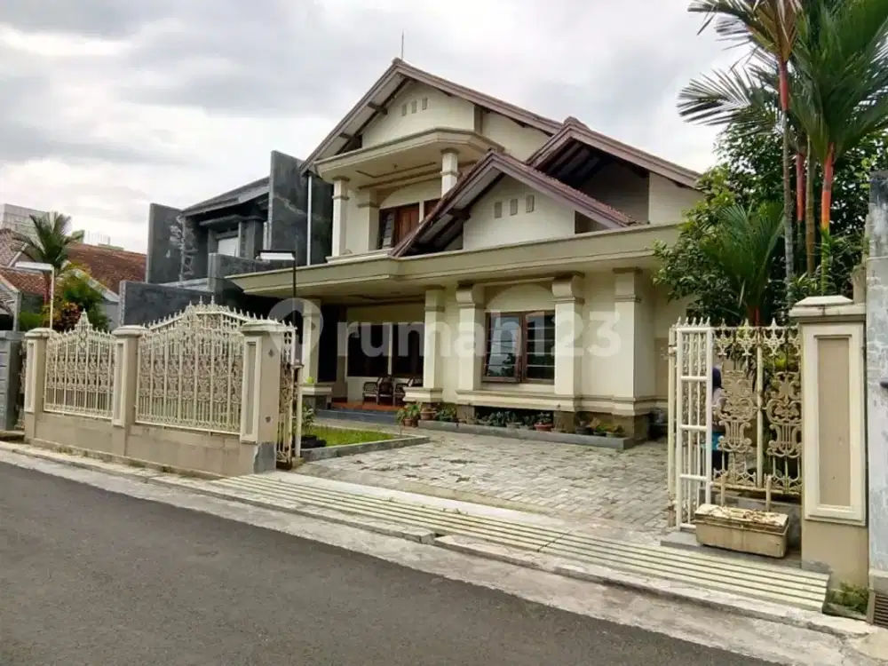 Rumah Cantik Siap Huni di Antapani Bandung Bagus Banget