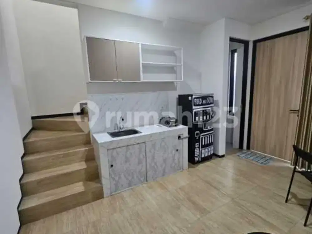 Dijual Rumah 2 Lantai 3 Kamar Tidur di Kiic Karawang.