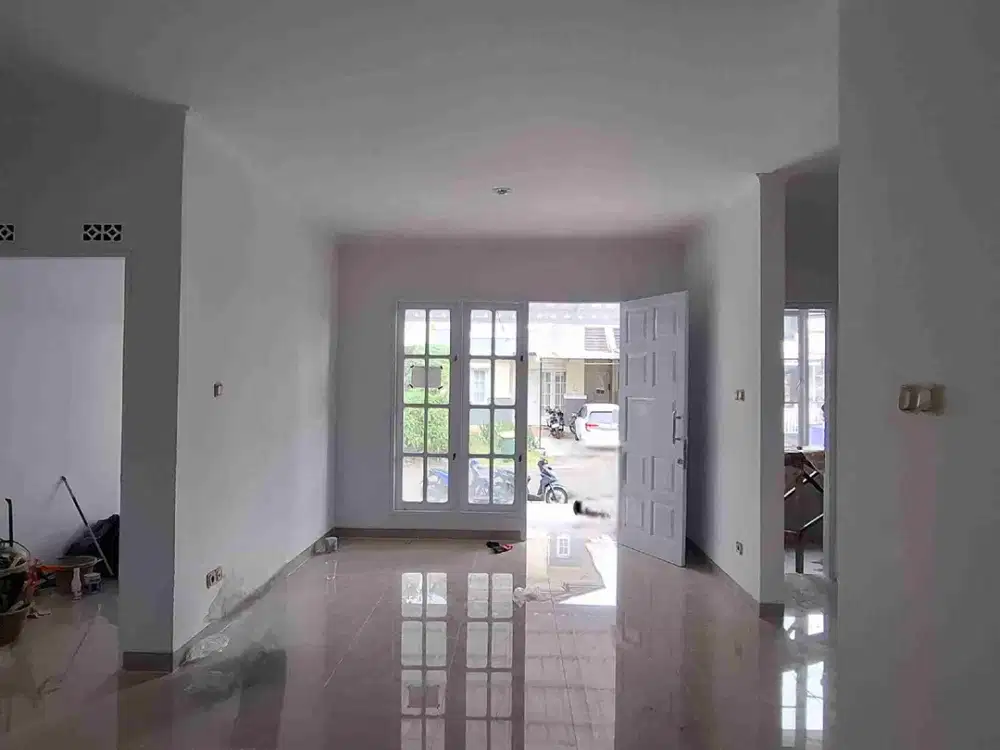 Rumah Murah 2 Lantai Sudah Renovasi di Cluster Tengah, Dekat Mal!