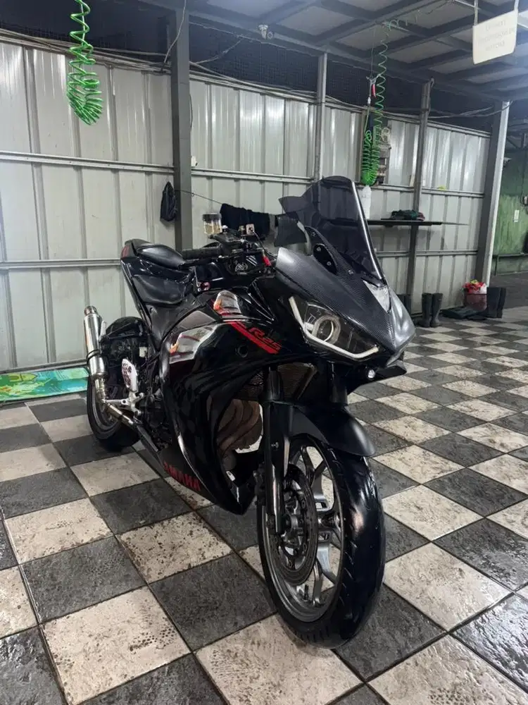 Yamaha R25 (2014)