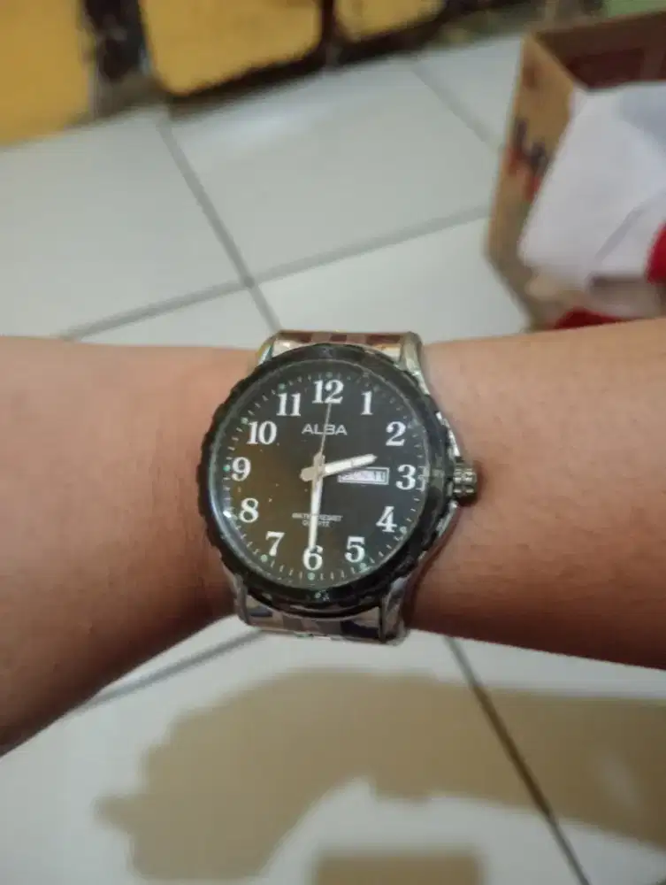 Jam tangan ALBA