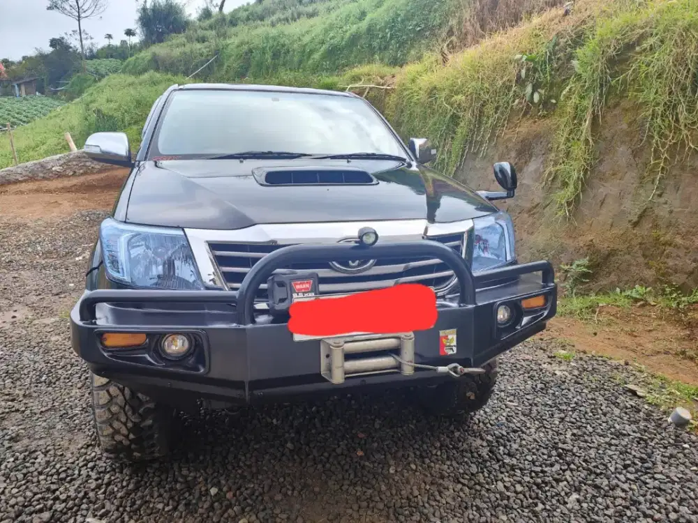 Hilux Dcab V matic like new low km