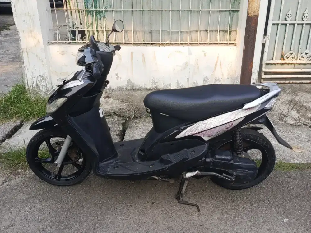 Yamaha Mio Smile 2011 Warna Hitam - Pajak Hidup - Surat Lengkap