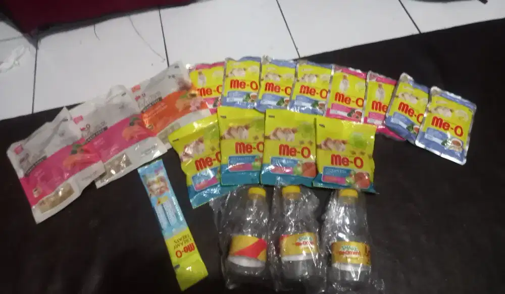 Jalan sehat meong dpt godibag isi makanan kucing di jual aja semua
