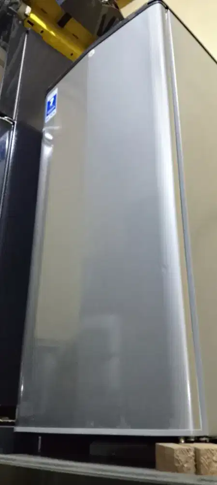 Kulkas Aqua 1 pintu