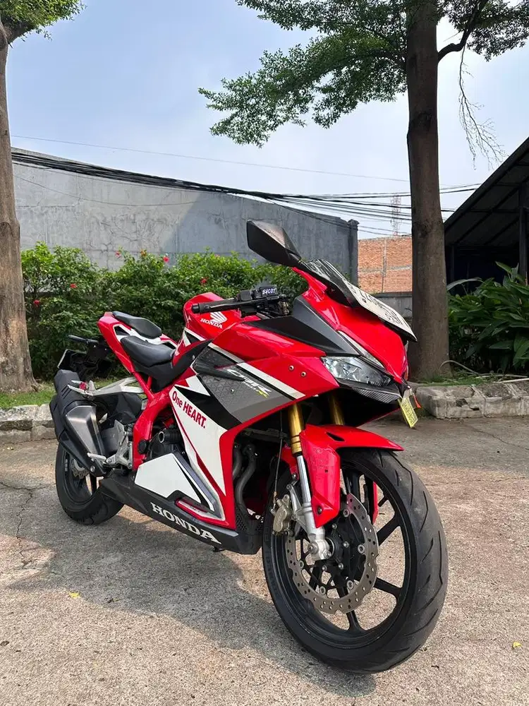 Honda CBR 250rr Tahun 2017 - PAJAK PANJANG - LOW KM 13.000