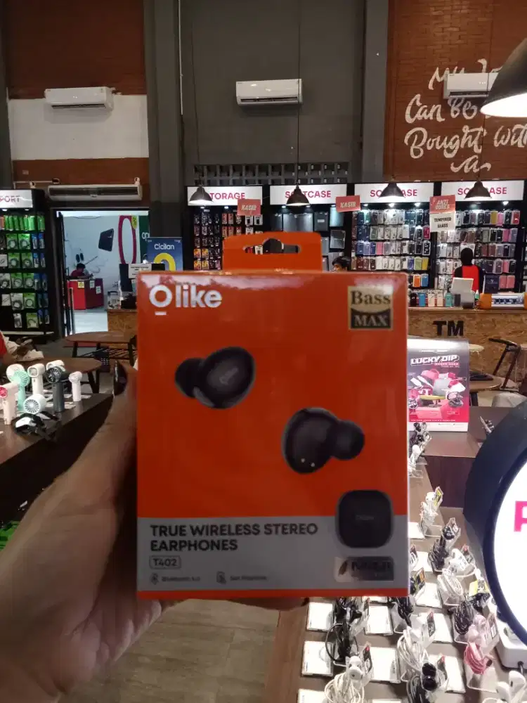 True Wireless Stereo Earphones T402