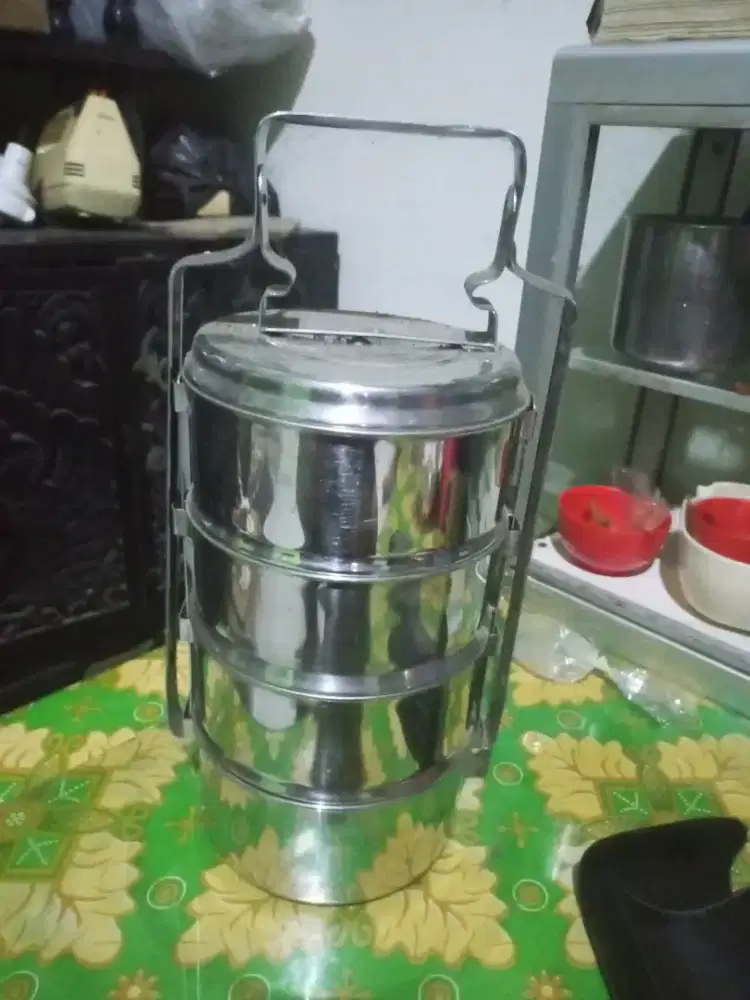 Rantang stenlis susun 4 biji