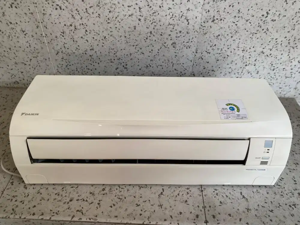 DIJUAL MURAH AC DAIKIN 1 PK THAILAND