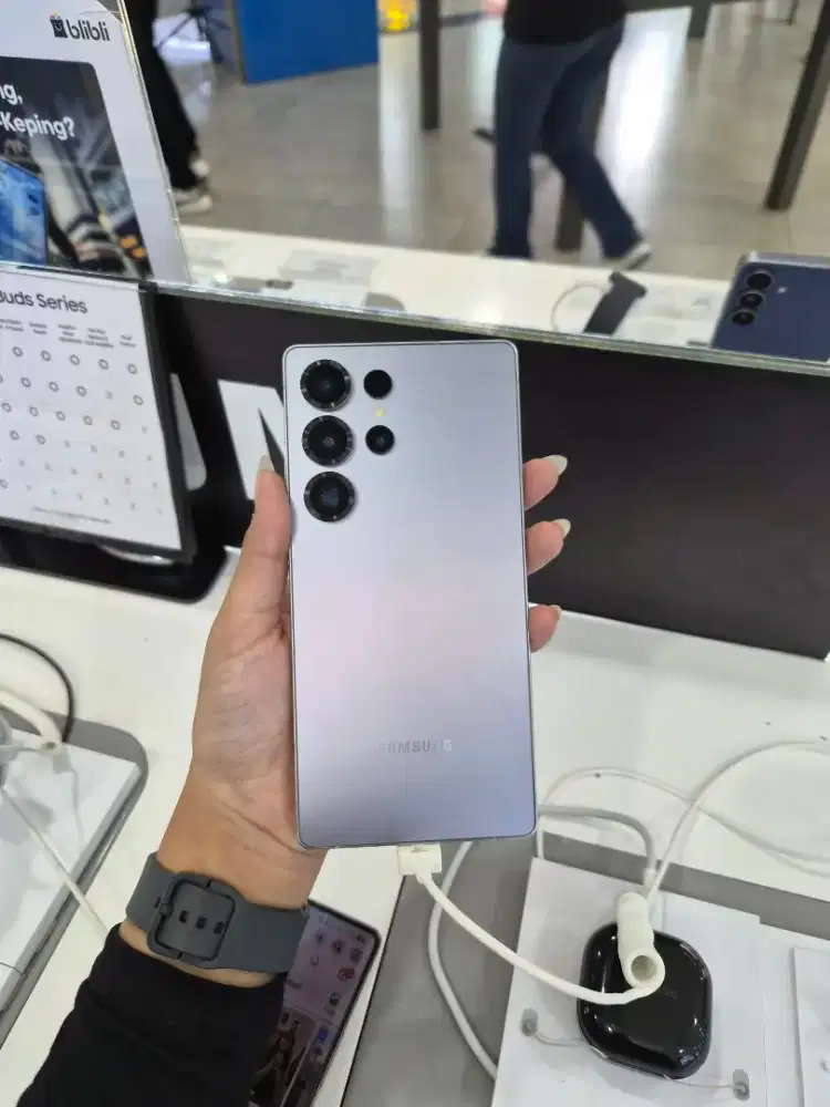 SAMSUNG GALAXY S25 ULTRA BISA CICILAN DAN TUKAR TAMBAH