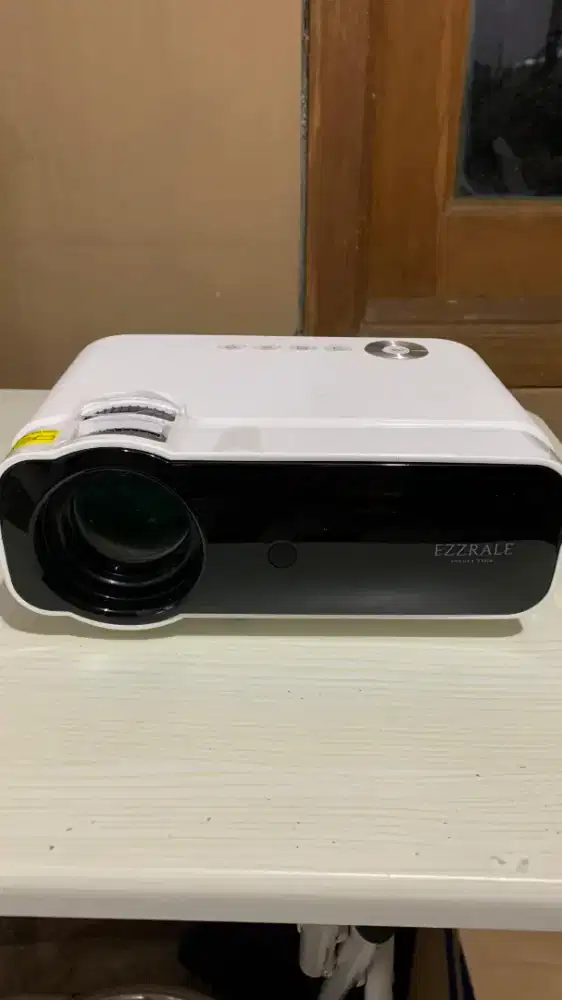 PROYEKTOR INFOCUS EZZRALE EZ320