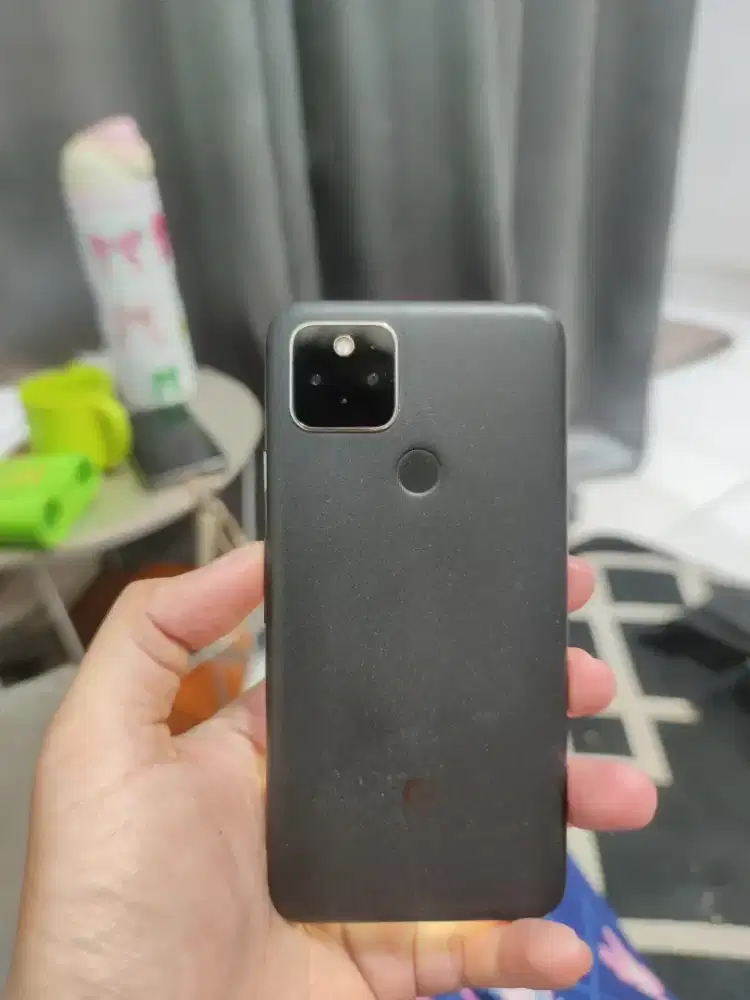 Pixel 5 minus LCD