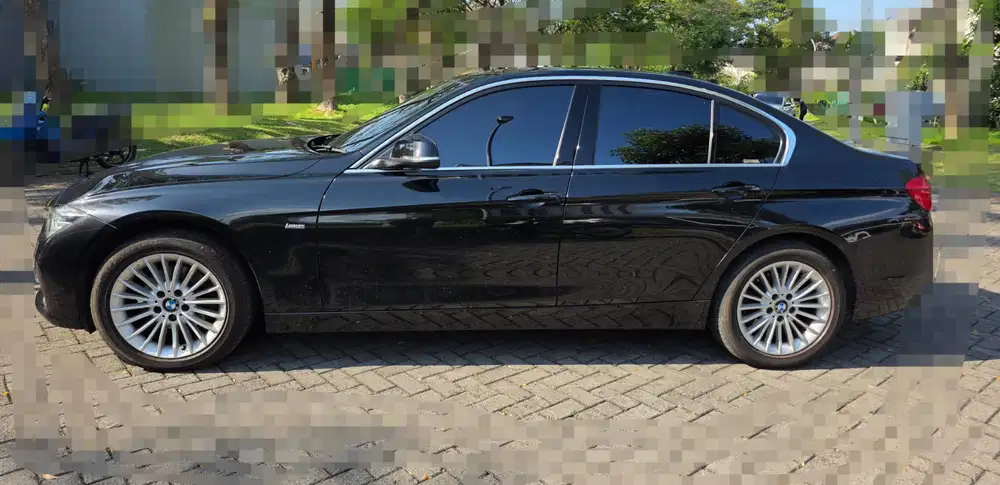 BMW 320i 2018 Bensin