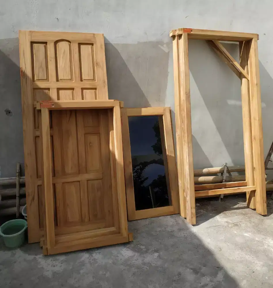 Kusen + daun pintu kayu jati