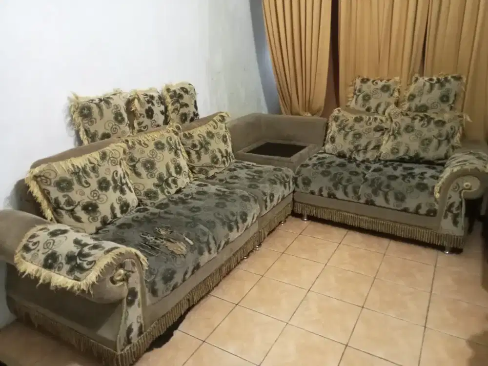 Sofa ruang tamu bahan busa