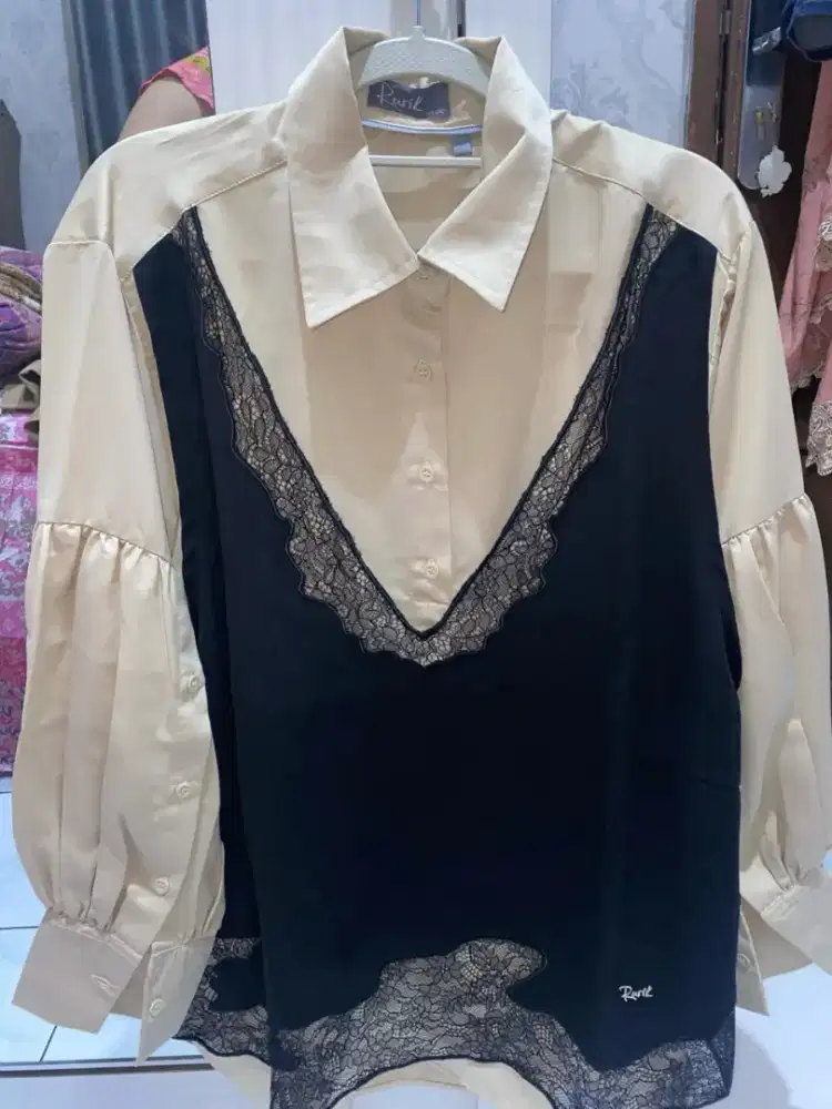 Satu set baju wanita
