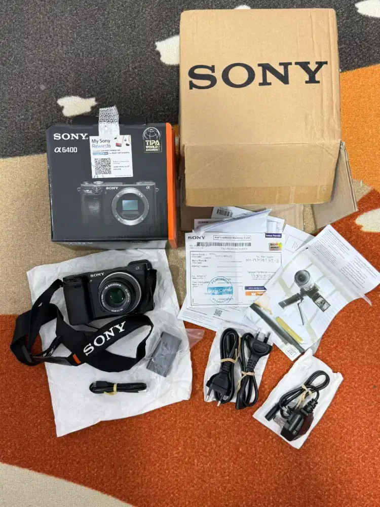 Sony A6400 + Lensa Fix (Bokeh) TT artisan Mulus fullset no minus