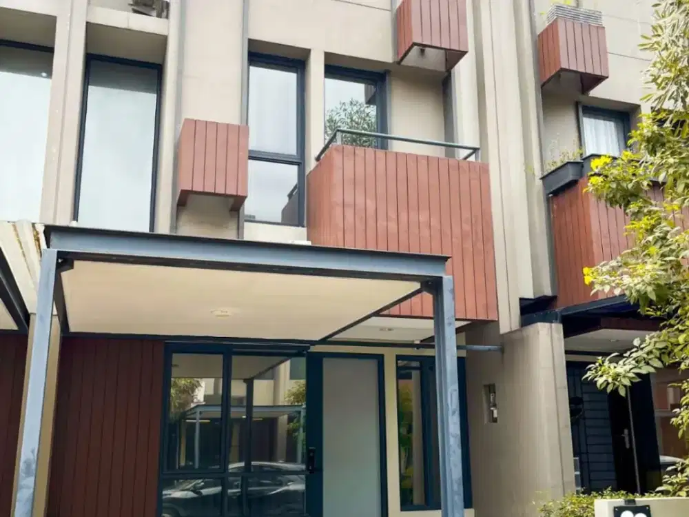 Dijual Rumah Bagus 2 Lantai (5X10) Posisi Dekat Club House Tabebuya Invensihaus R