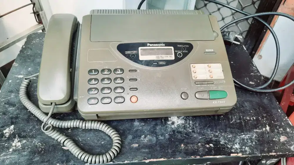 Mesin Faksimili Merek PANASONIC Model No. KX-F500BX.