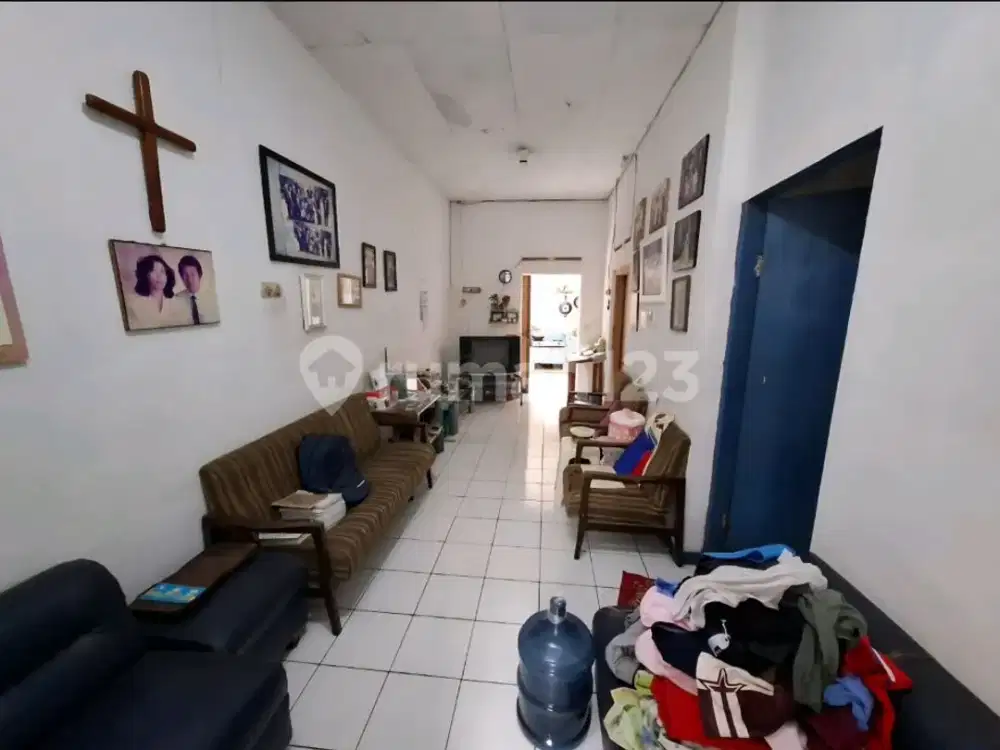 Rumah Utama dan 2 Kontrakan di Lokasi Yg Dekat Kemana2