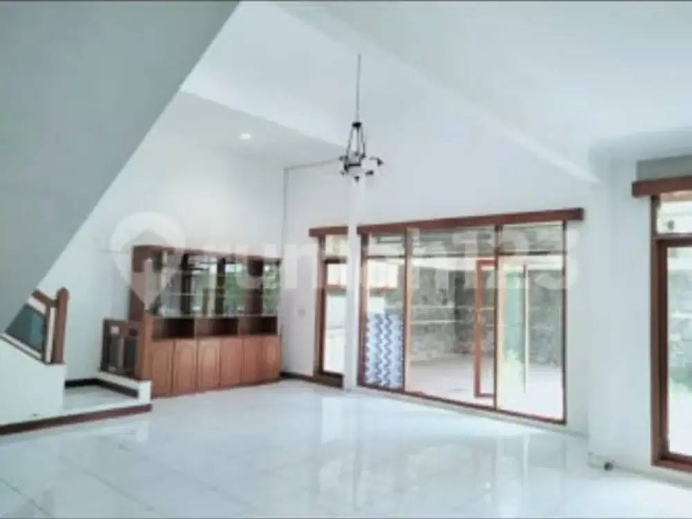 Rumah Bersih Terawat Sirkulasi Bagus Udara Sejuk