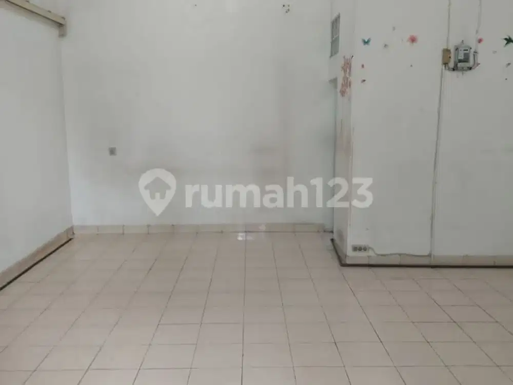 Harga terjangkau ruko dg carport mainroad Garuda