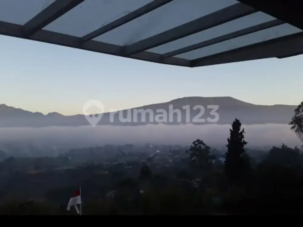 Rumah Villa Cantik dengan view pegunungan di Punclut