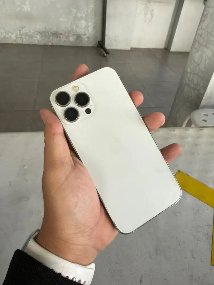 Iphone 13 promax 128 IbOx silver minus tipis fullset