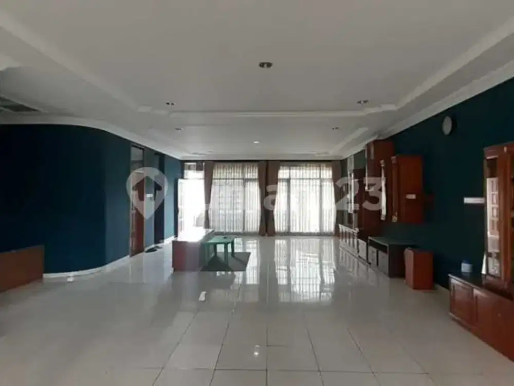 Rumah luas di lingkungan tenang nyaman sayap Dadali