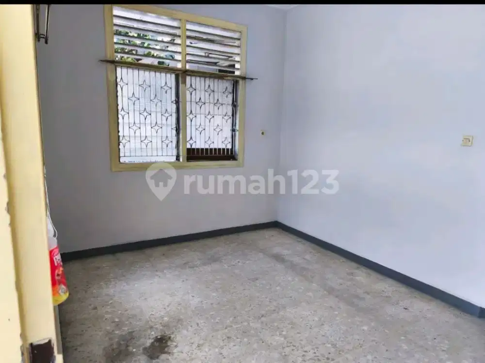 Murah...Rumah Strategis Pusat Kota Cocok Dijadikan Kost2an Rumah Tinggal Dll
