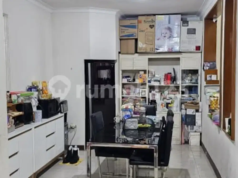 Rumah 2 Lantai Siap Huni Posisi Aman Tidak Dekat Sutet dan Kereta Cepat