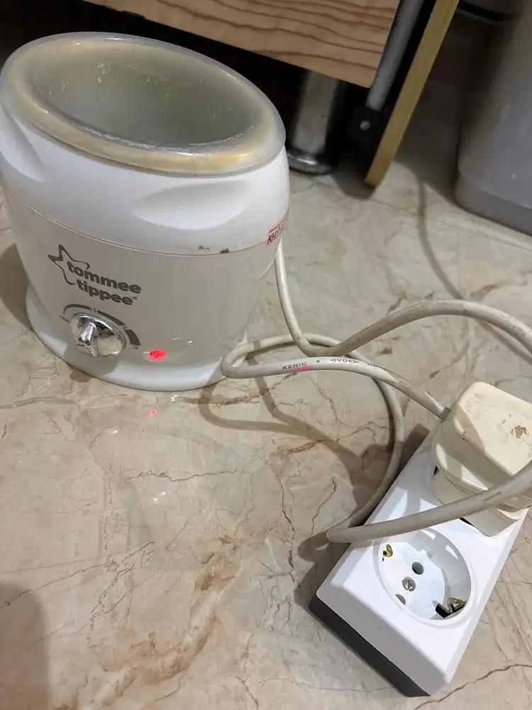 Preloved Tommee Tippee bottle warmer