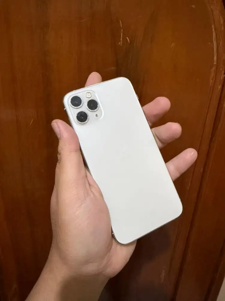 Iphone 11 pro 64 silver Minus tipis