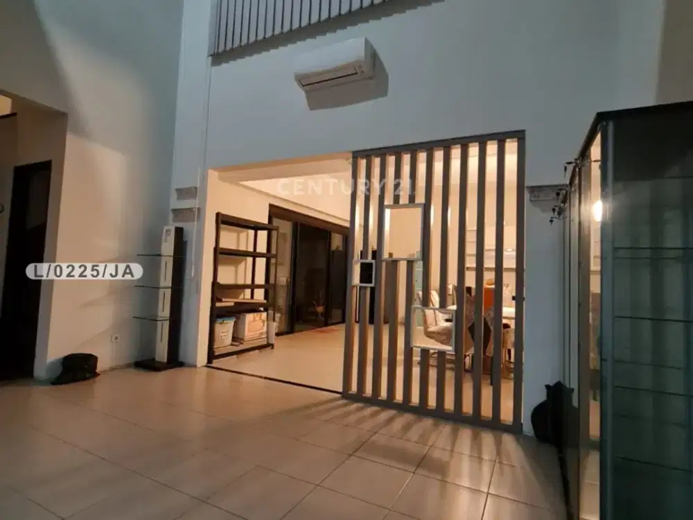 Rumah 2 Lantai Bagus SHM Siap Huni Di Kota Baru Parahyangan