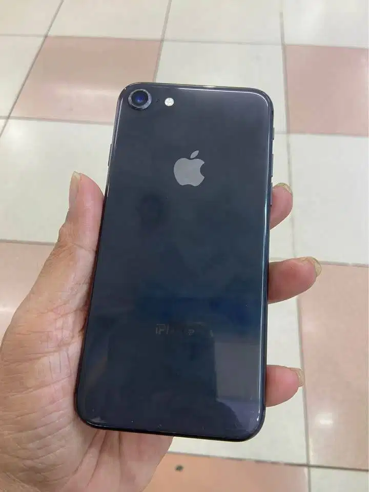 Second IPHONE 8 64gb BLACK Welldutt